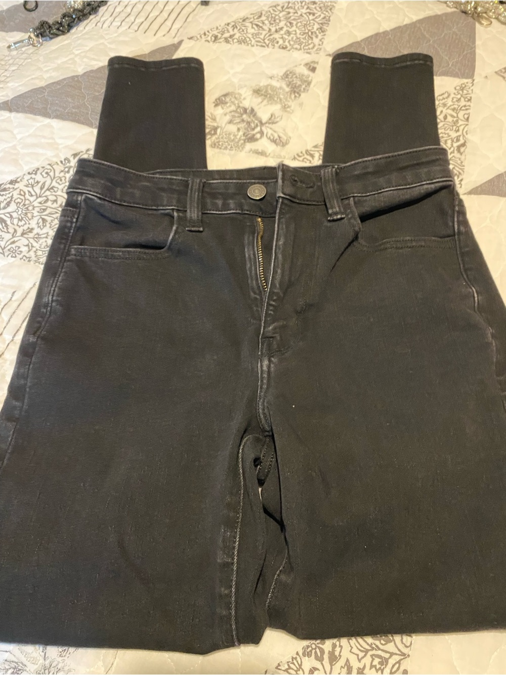 American Eagle Black Denim
Size 6